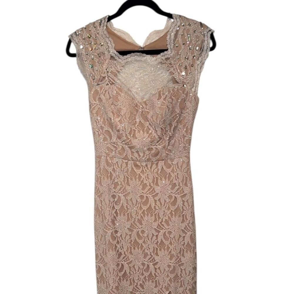 City Triangles All Over Lace Prom Dress with Side Slit Skirt - Picture 5 of 8